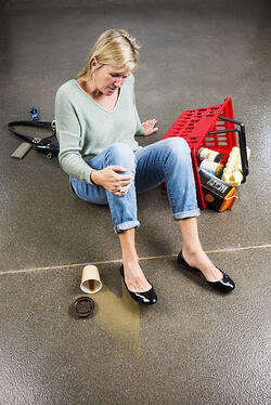 Motorized-shopping-cart-injury