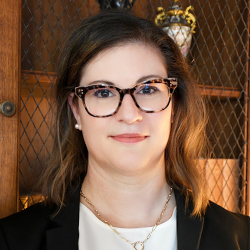 Anna F.C. Muñoz headshot